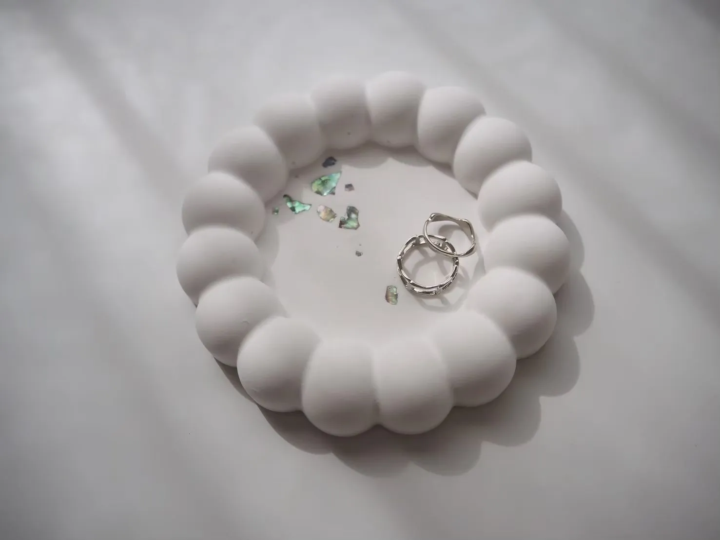 石膏アートのほか新たなメニューも用意